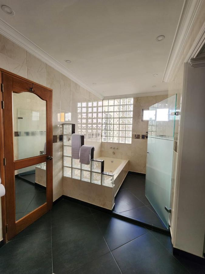 Hotel Boutique Deluxe Home Medellín Kültér fotó